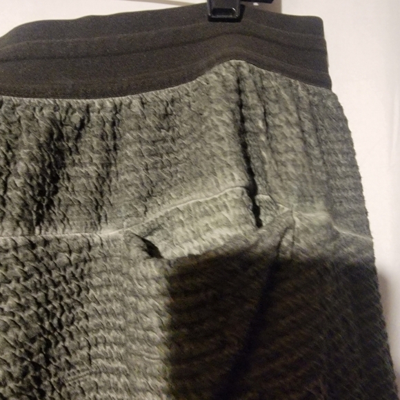 Nike Men's Dri-Fit Yoga 3/4 Length Cropped Pants Green DD2178-355 Size XXL-TALL - Picture 4 of 7